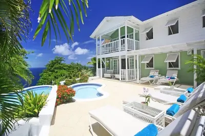 Image de Beautiful cliffside 3 bedroom villa - Saline Reef