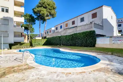 Image de Ana : Appartement à l'Escala avec piscine communautaire à 600 mètres de la plage
