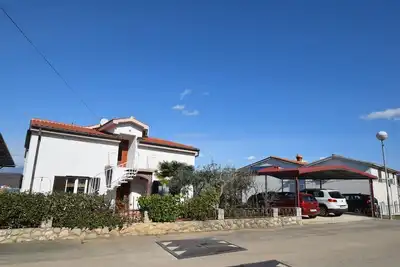 Image de Appartement de deux chambres avec le balcon et la vue sur le mer Njivice, Krk (A-20479-a)