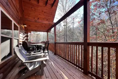Image de 10mins to Pigeon Forge, w\/hot tub, Pool Table, Arcade