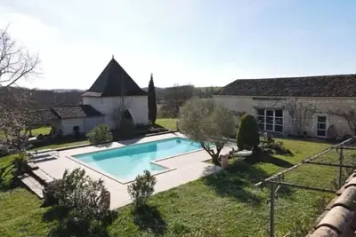 Image de Petit paradis en Périgord pourpre