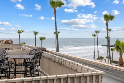 Image de 2 Bedroom Penthouse with oceanviews sleeps 6