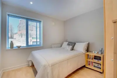 Image de Quayside apartment with riverside views & parking