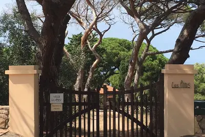 Image de Villa Avec Piscine Dans Domaine Privatif, Accès et vue sur mer