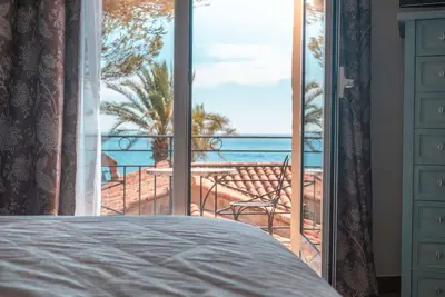 Image de Villa Provençale Cap d’Antibes with sea view, pool and bbq