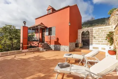 Image de Mountain getaway for hikers - house 1