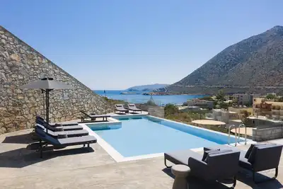 Image de ViveVerde Villa, featuring 3 Pools - Walking distance to Beach & Shops