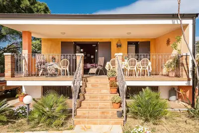 Image de Maison de vacances 'Villetta Bacio Del Sole' avec vue sur les montagnes et terrasse privée