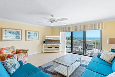 Image de Oceanfront Escape Townhouse-Style Condo with Pool!