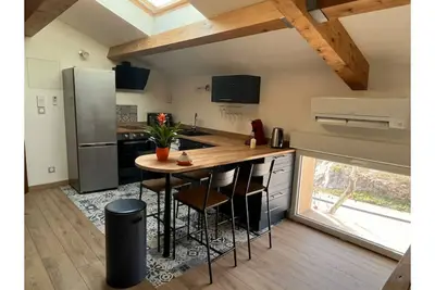Image de Appartement T2 tout équipé entièrement rénové classé 2*