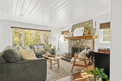 Image de New! 3bdr Cottage only 2 miles from The Village!