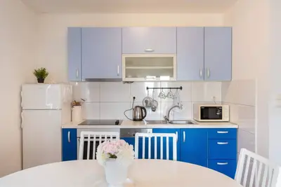 Image de Apartment with sea view near the main city beach