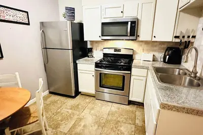 Image de Budget Friendly, Everything Nearby, Quiet, Safe & Specious Home, 1Bed/1Bath.