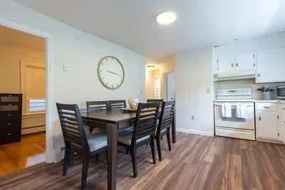 Image de 3 Bed w/ Free Parking in East Cambridge