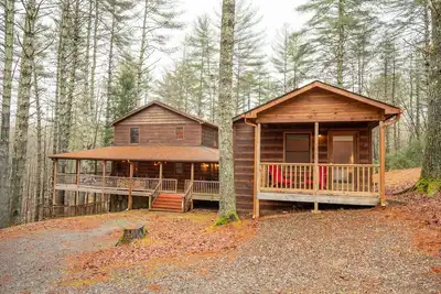 Image de Storybook Hideaway, where memories that fill your heart with comfort, gladness a