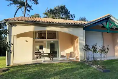 Image de Appartement en bordure de golf, à 5 mn à pied de l'océan, 8 personnes, piscine