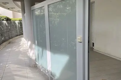 Image de Agréable appartement rénové à 200m de la Plage.