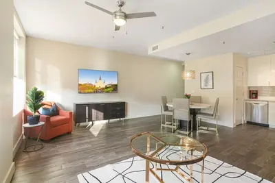 Image de Exquisite Condos Near French Quarter