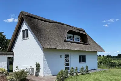Image de Thatched cottage with sauna (incl. ), terrace, garden in Worpswede