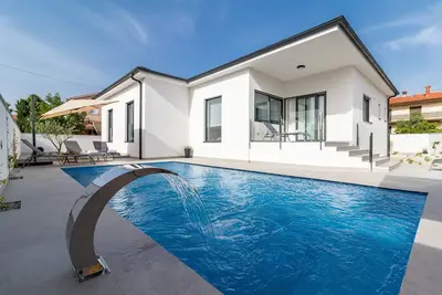 Villa Lotus with Heated Pool