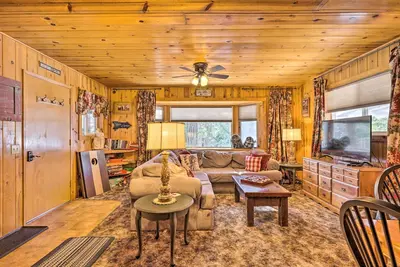 Image de California Retreat w/ Deck, Fire Pit & Grill!