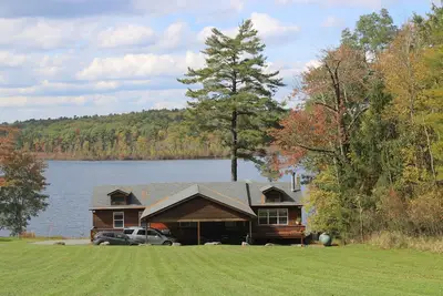 Image de Amazing Lake View / Close to Hiking, white water rafting / Gameroom/Dog friendly