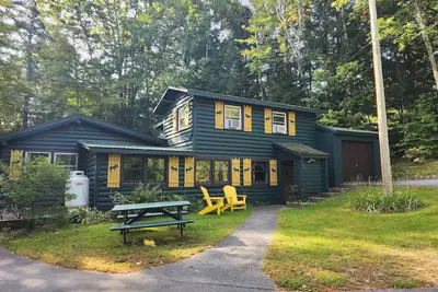 Image de Lake George Diamond Point 3 Bed / 2 Ba two story Cabin
