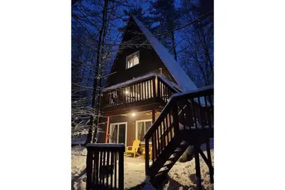 Image de Lake George Chalet - The Pines Chickadee #29