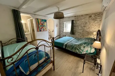 Image de Pierre de lune T2 Duplex Ă Neydens