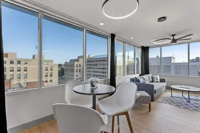 Image de 175 Lex - Walkable Downtown Condo - Stunning View