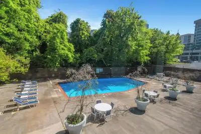 Image de Perfect Dtwn Condo with King beds - Walk to Comic Con
