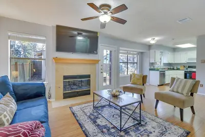 Image de Austin Vacation Rental w/ Yard ~ 14 Mi to Downtown