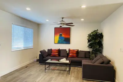 Image de Beautiful Remodeled 4/2 home in Cambrian Park