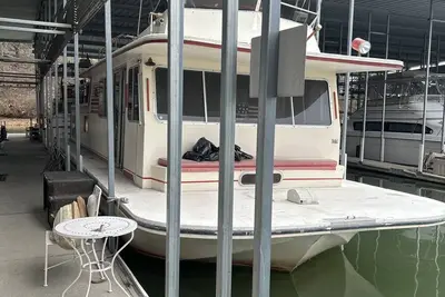 Image de 50ft House Boat on the Tennessee River!