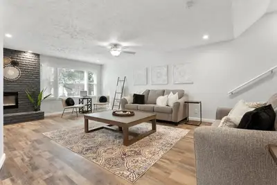 Image de Updated 3 Br, 3 Ba Home *1. 5 Miles from Unmc*