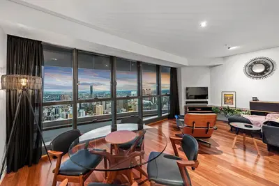 Image de Skyhigh Executive! ~ 2Bed/2Bath/1Car/Views ~ Cbd