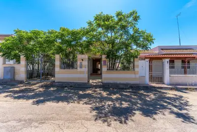 Image de Villa 'Cinzia' avec terrasse privée et climatisation