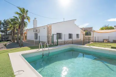 Image de Maison de vacances 'Reme' avec piscine privée, Wi-Fi et climatisation.