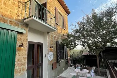 Image de 3 Bedroom Lake View Villa on Tuscan-Umbrian Border