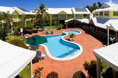 Image de Comfort and Relaxation! Kitchen, Outdoor Pool, Close to Reduit Football Field!