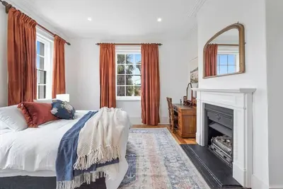 Image de Devonshire House Luxury with a Fascinating History