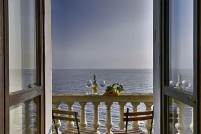 Image de Marierose by Theater Home, directly on the lake