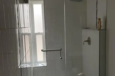 Image de Spacious and elegant apartment, close to downtown