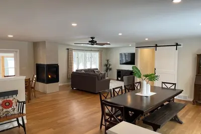 Image de Plymouth, Elkhart Lake area home, private country setting and newly renovated