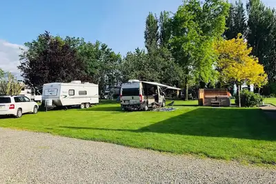 Image de Camp in The Country From the Comforts of Your Rv