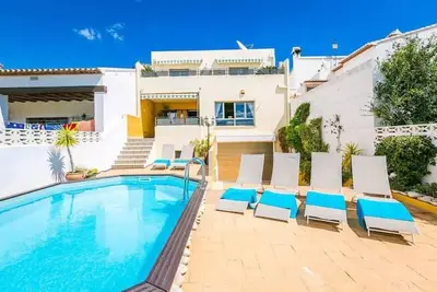 Fantastic Costa Blanca Home, With a Private Pool and Full Aircon. Sleeps 12