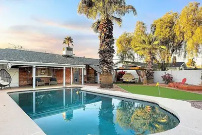 Image de Introducing the Granite Reef Oasis: Your Retreat w/ Pool, Golf, Bbq and Firepit!