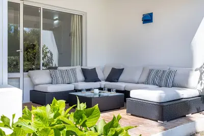 Image de Windmill Hill, Sun and Relax with a view