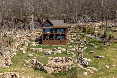 Image de SkyFall at Eagles Nest - luxury home, views, hot tub, great for multiple couples