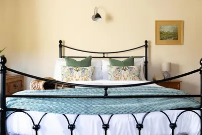 Image de Cheerful 2 Bedroom Cottage in West Ayton
